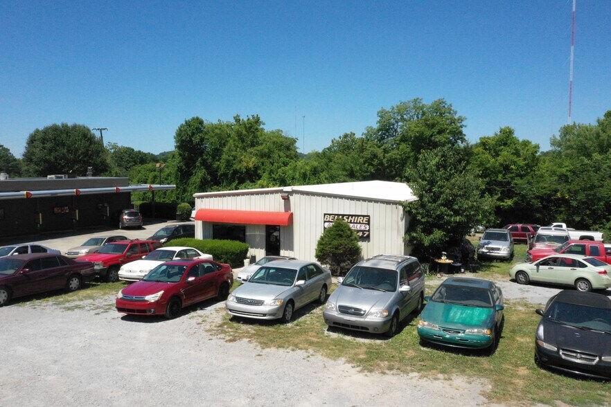 More Photos Of 3908 Dickerson Pike, Nashville Auto Repair For Sale