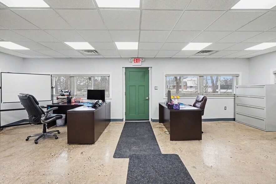 More Photos Of 5650 Jamestown Rd, Shelby Township Warehouse For Sale