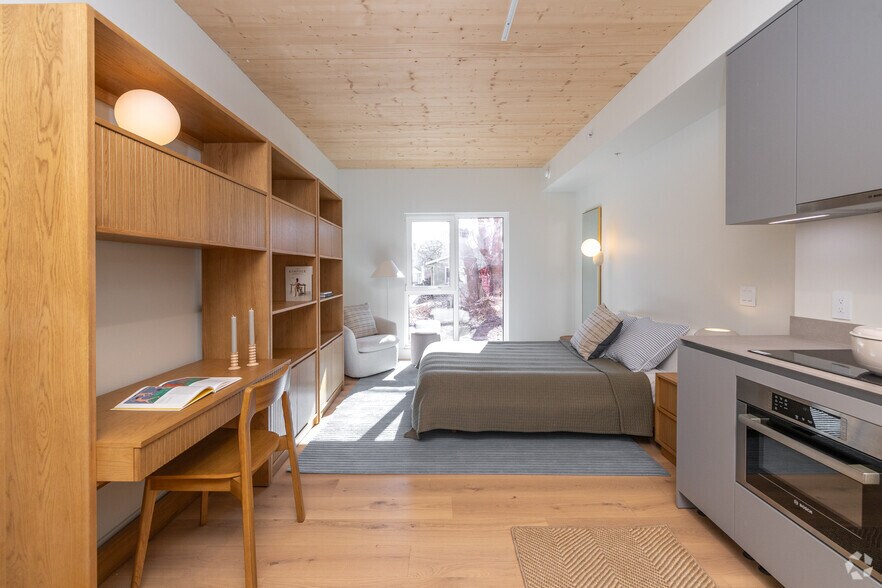 More Photos Of 517 W Main St, Madison Apartments For Lease