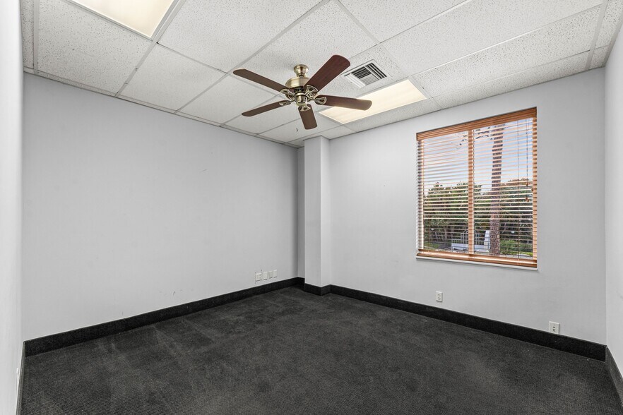 More Photos Of 7820-7860 Glades Rd, Boca Raton Office For Lease