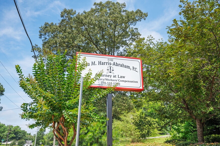 More Photos Of 5102 Covington Hwy, Decatur Medical For Sale