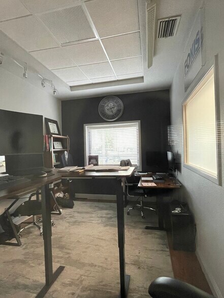 More Photos Of 251 Douglas Rd E, Oldsmar Warehouse For Sale