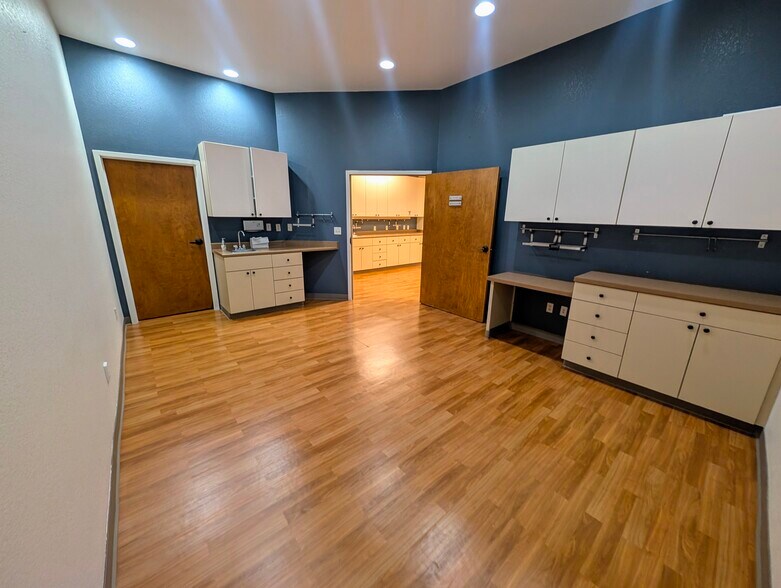 More Photos Of 1915 Wilmington Dr, Fort Collins Medical For Lease