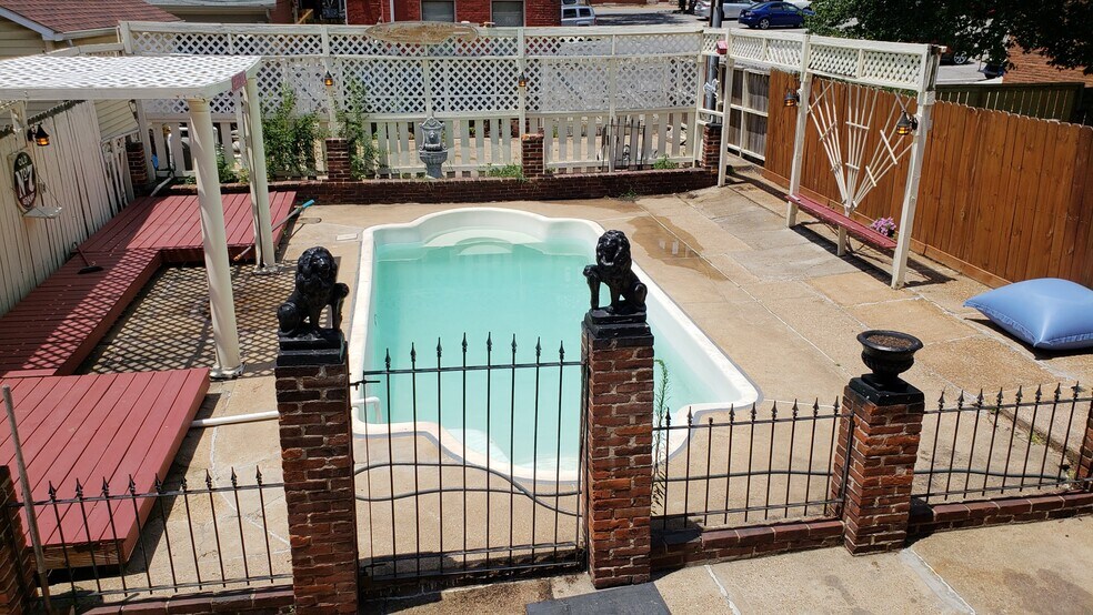 More Photos Of 2013 S 11th St, Saint Louis Apartments For Sale