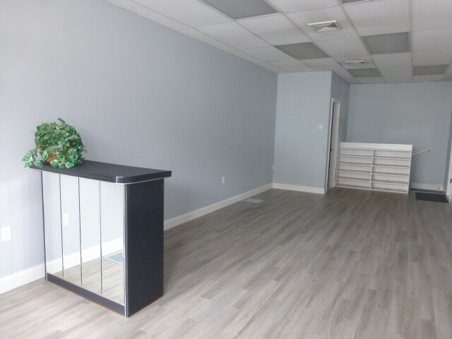 More Photos Of 4 Bow St, Lexington Storefront Retail Office For Lease