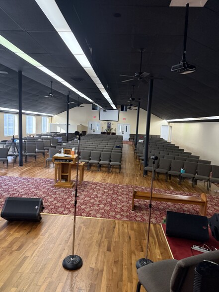 More Photos Of 1500 Circle Park Blvd, Fort Worth Religious Facility For Sale