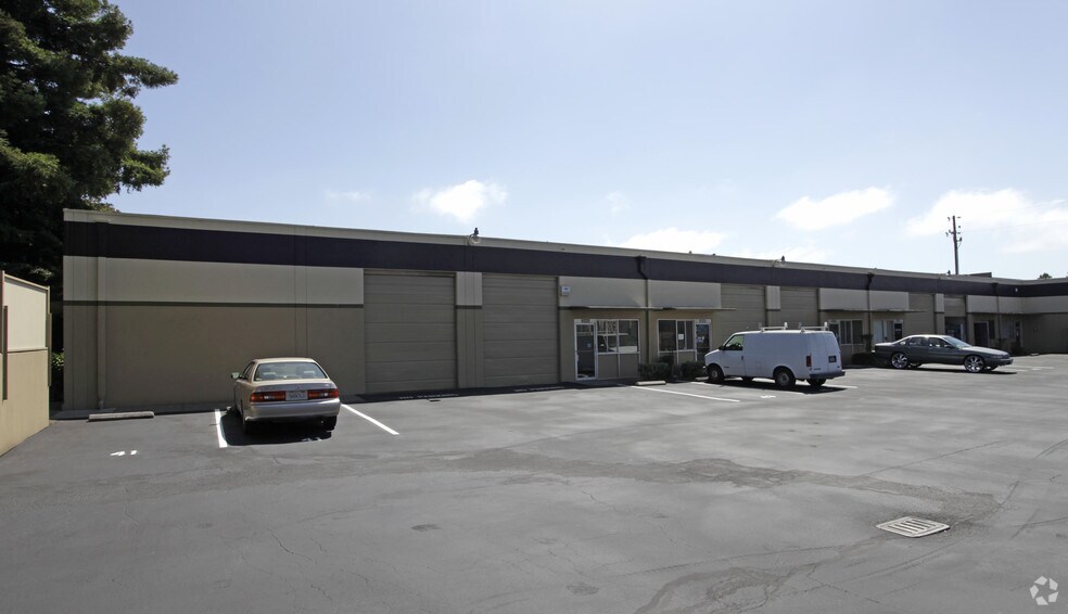 More Photos Of 33441-33459 Western Ave, Union City Warehouse For Lease