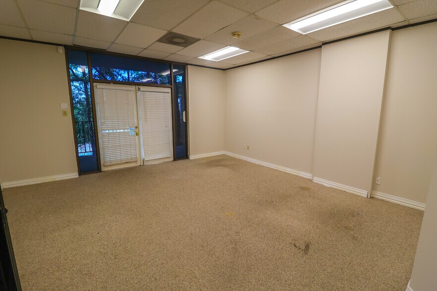 More Photos Of 13131 Champions Dr, Houston Medical For Lease