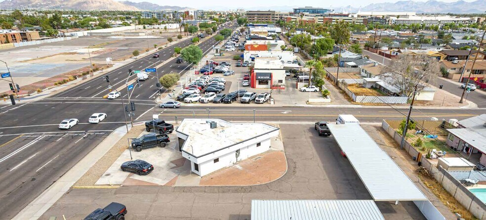 More Photos Of 925 N Scottsdale Rd, Scottsdale Freestanding For Lease