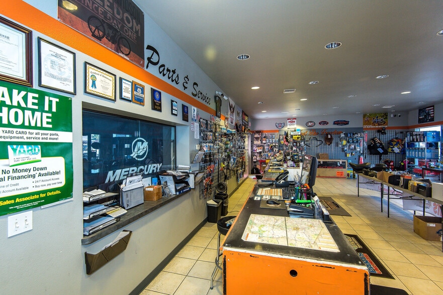 More Photos Of 2106 Highway 95, Bullhead City Auto Dealership For Sale