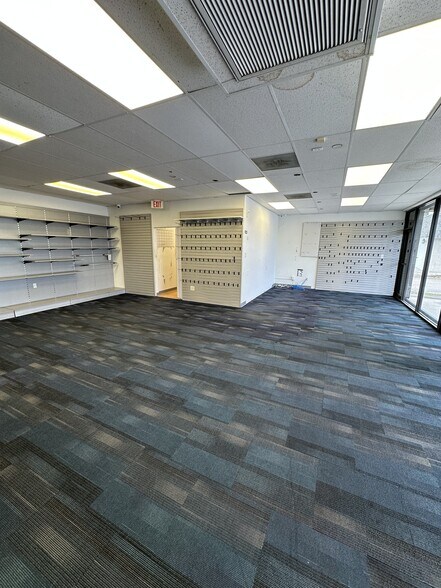 More Photos Of 29 N Federal Hwy, Hallandale Beach Freestanding For Lease