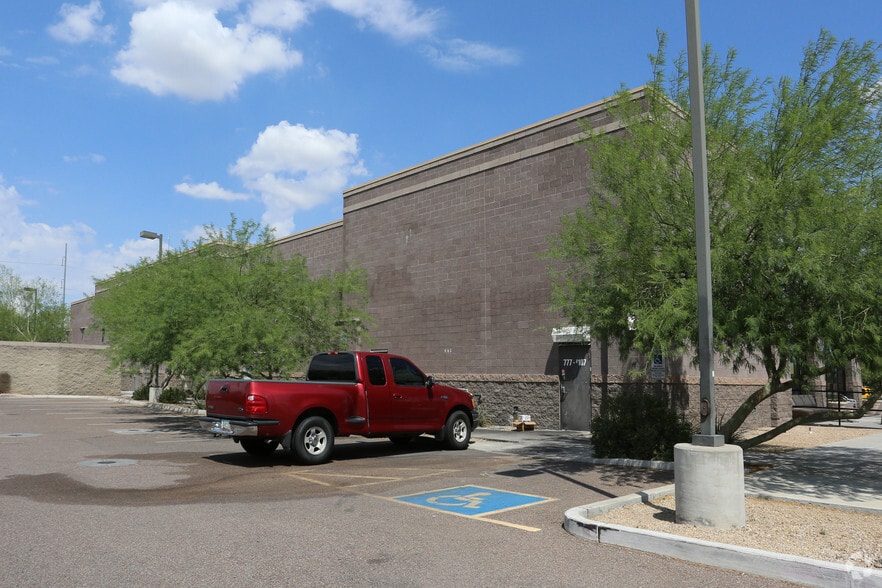 More Photos Of 777 E Thunderbird Rd, Phoenix Unknown For Lease