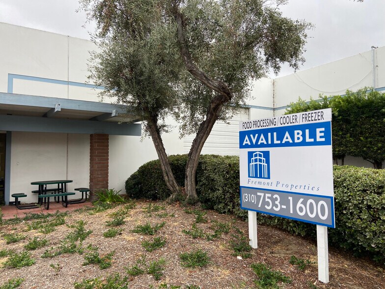 More Photos Of 13834-13842 Bettencourt St, Cerritos Warehouse For Lease