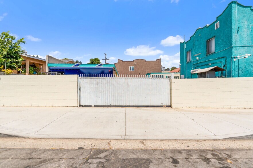 More Photos Of 801 N Marianna Ave, Los Angeles Storefront Retail Office For Sale