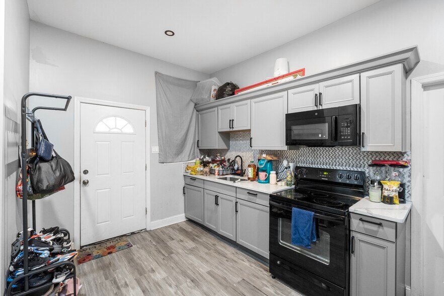 More Photos Of 423 Atlantic Ave, Egg Harbor City Multifamily For Sale