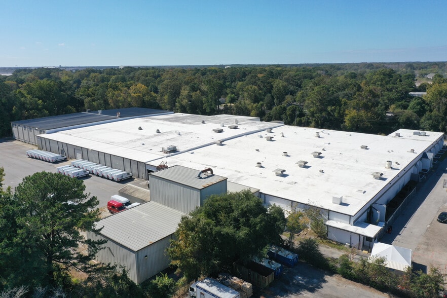 More Photos Of 6555 Fain St, North Charleston Manufacturing For Lease