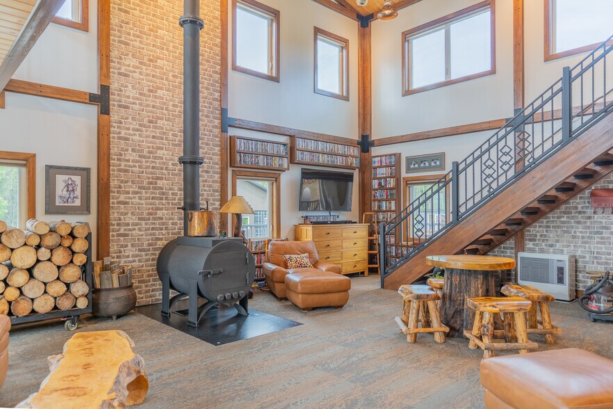 More Photos Of Quartz Lake, Delta Junction Lodge Meeting Hall For Sale