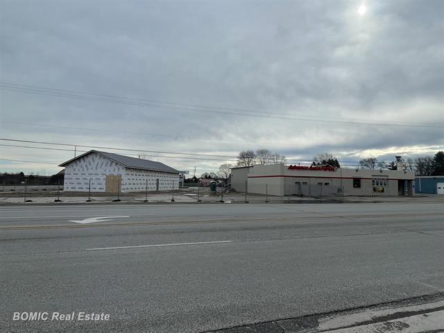 More Photos Of 12041 Dixie Hwy, Birch Run Storefront For Sale