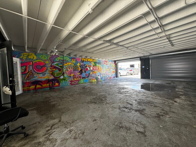 More Photos Of 5612 Dewey St, Hollywood Light Manufacturing For Lease