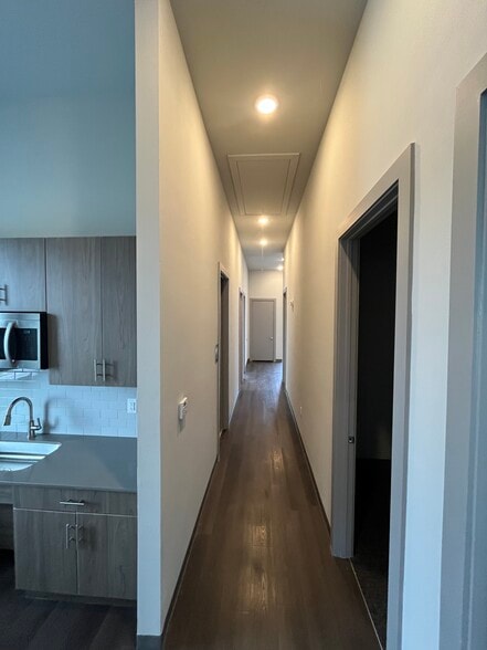 More Photos Of 525 Shiloh Rd, Plano Unknown For Lease