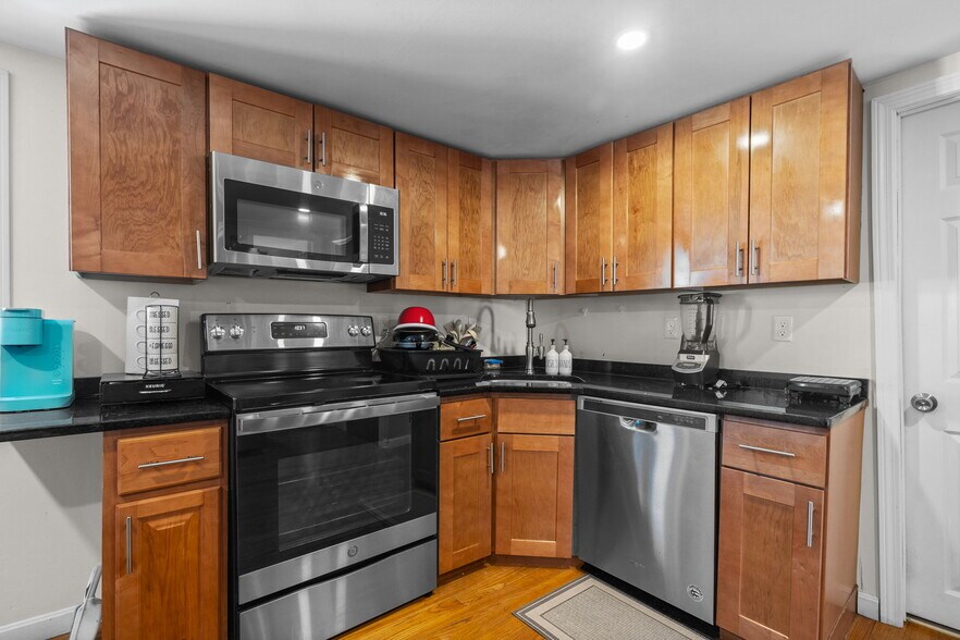More Photos Of 61-65 Broad St, Marlborough Apartments For Sale