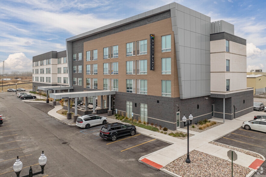 More Photos Of 9450 Calumet Ave, Munster Unknown For Lease