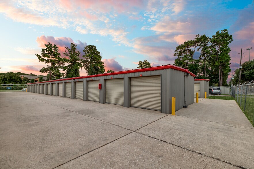 More Photos Of 1715 Sawdust Rd, The Woodlands Self Storage For Sale