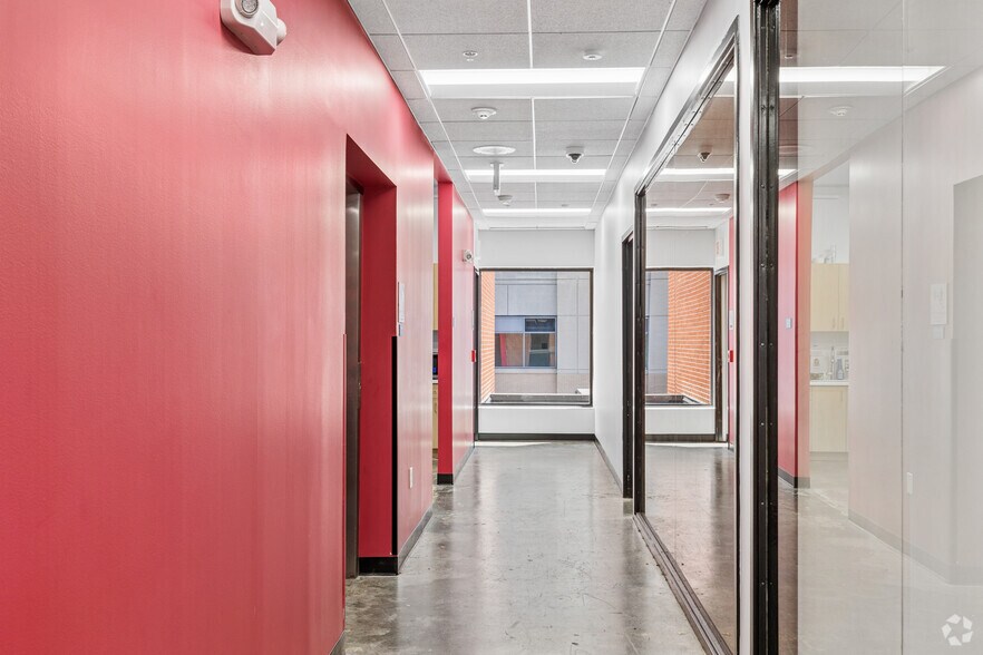 More Photos Of 204 12th St, Des Moines Office For Lease