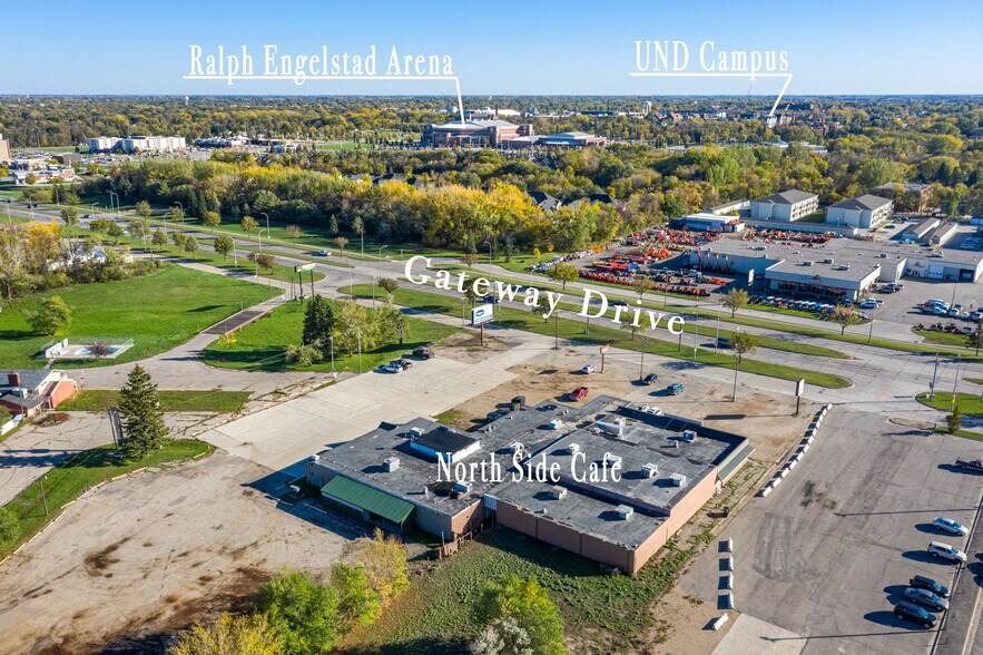 More Photos Of 3450 Gateway Dr, Grand Forks Restaurant For Lease