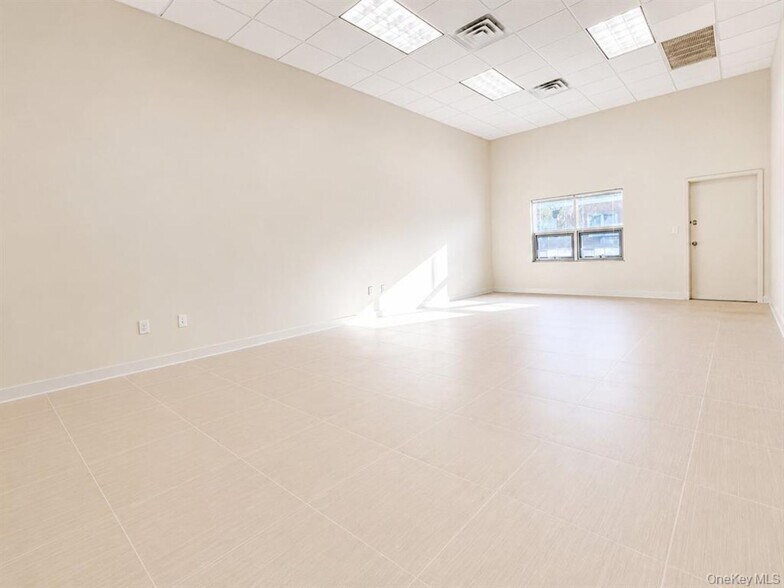 More Photos Of 61-12 220th St, Oakland Gardens Storefront Retail Office For Lease