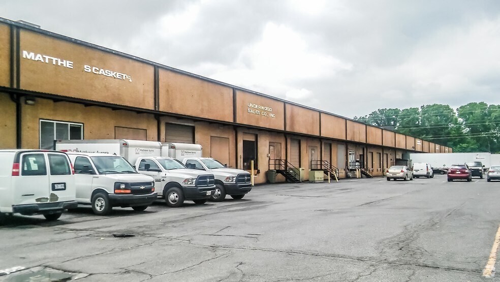 More Photos Of 2762-2913 Barris Dr, Memphis Distribution For Lease
