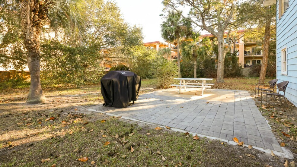More Photos Of 15 15th St, Tybee Island Specialty For Sale