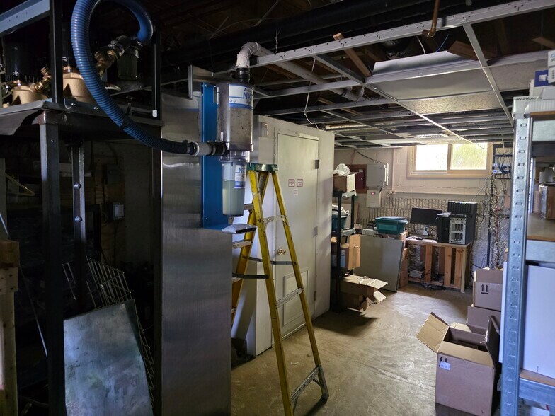 More Photos Of 45 Quassaick Ave, New Windsor Township Medical For Sale