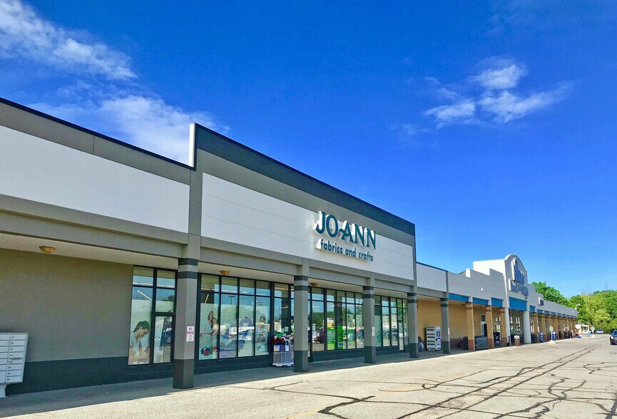 More Photos Of 2906-2992 Center Ave, Essexville Unknown For Sale