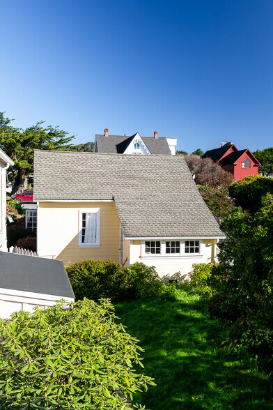 More Photos Of 45040 Main St, Mendocino Restaurant For Sale