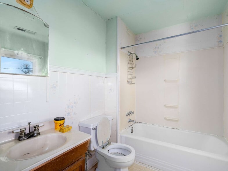 More Photos Of , Lewisburg Unknown For Sale