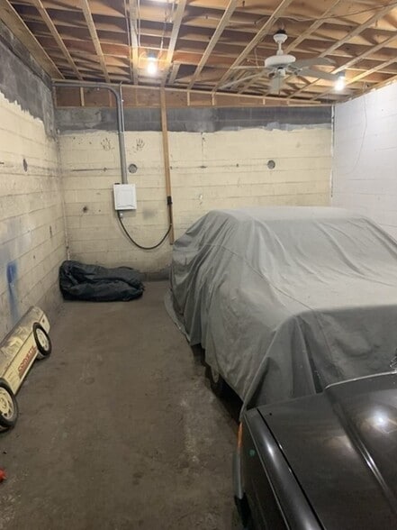 More Photos Of 99 Spring St, Fairhaven Auto Repair For Sale