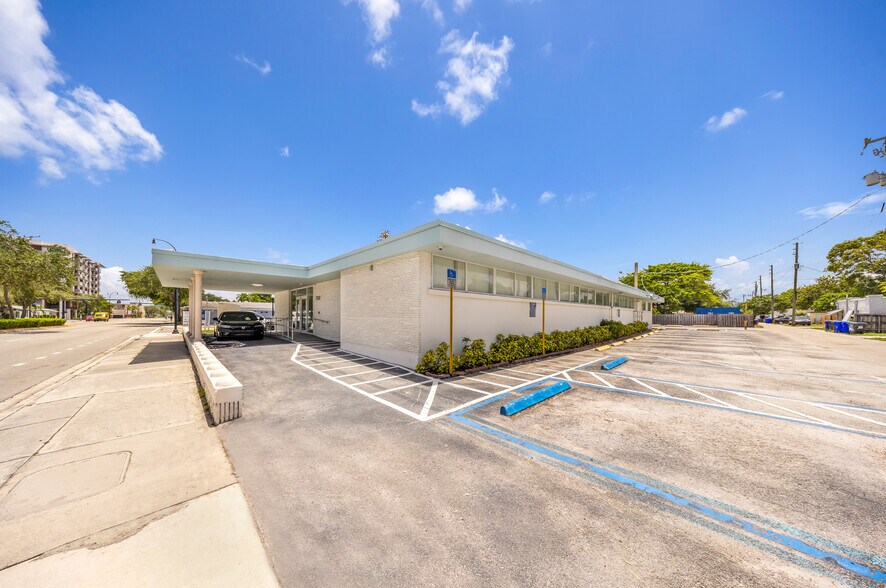More Photos Of 750 S Federal Hwy, Hollywood Medical For Sale
