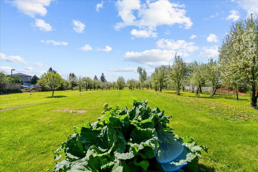 More Photos Of 2263 Durham Regional Hwy, Bowmanville Land For Sale