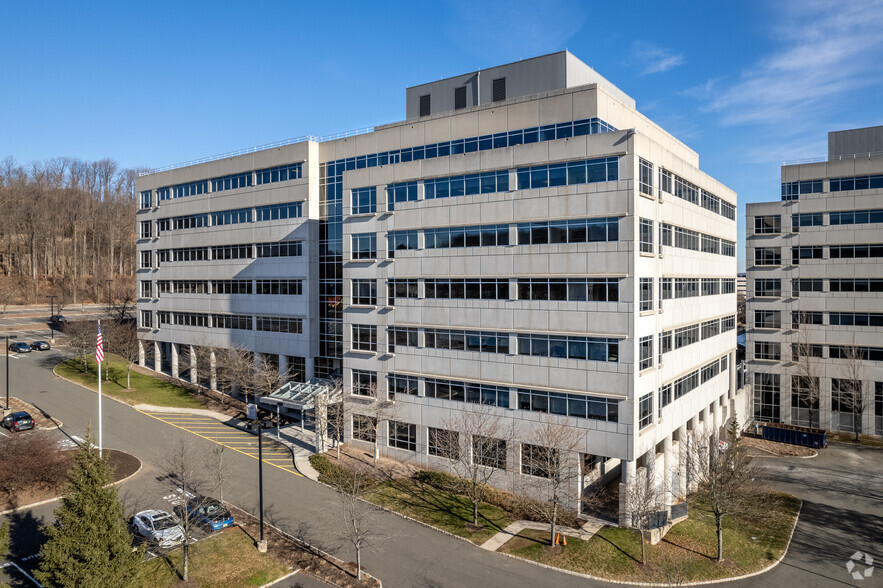 Primary Photo Of 400 Connell Dr, Berkeley Heights Office For Lease