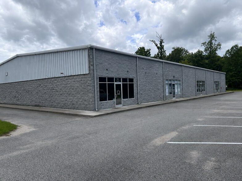More Photos Of 3792 Ladson Rd, Ladson Light Distribution For Lease