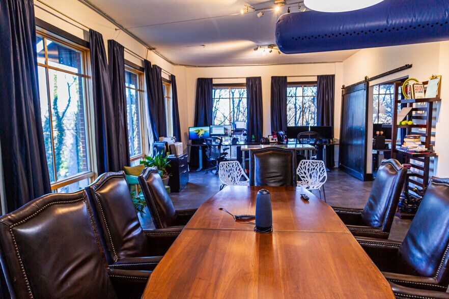 More Photos Of 319 Atlanta St, Marietta Office For Sale