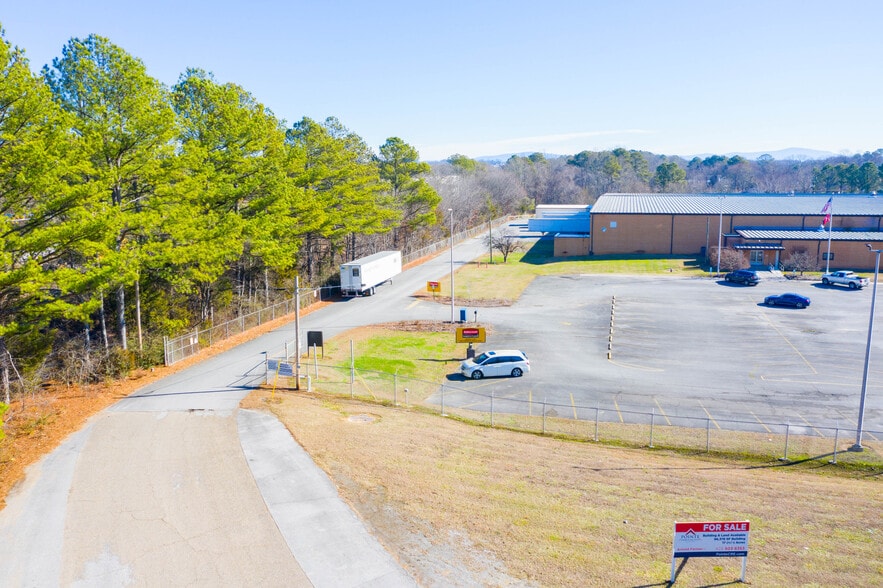 More Photos Of 2000 Overhead Bridge Rd NE, Cleveland Manufacturing For Sale