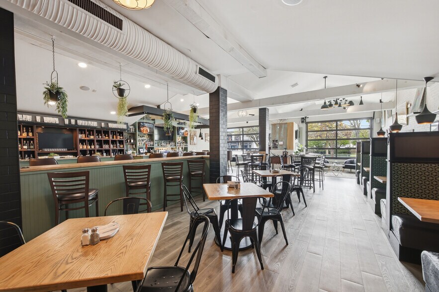More Photos Of 453 Center St, Lewiston Restaurant For Lease