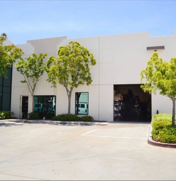 More Photos Of 42095 Zevo Dr, Temecula Warehouse For Lease