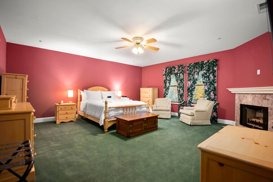 More Photos Of 790 California 2, Wrightwood Specialty For Sale