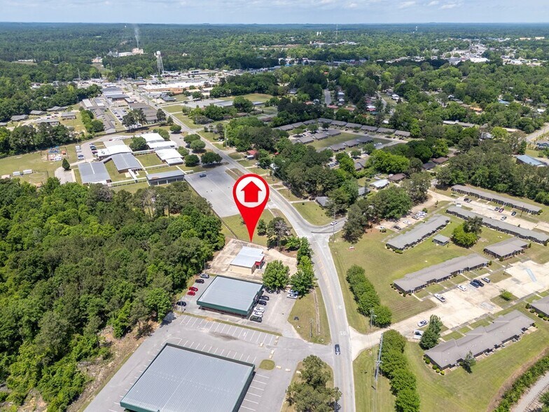 More Photos Of 511 State Docks Rd, Eufaula Medical For Sale