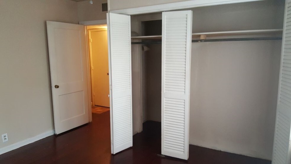More Photos Of 519 W 23rd St, Jacksonville Apartments For Sale