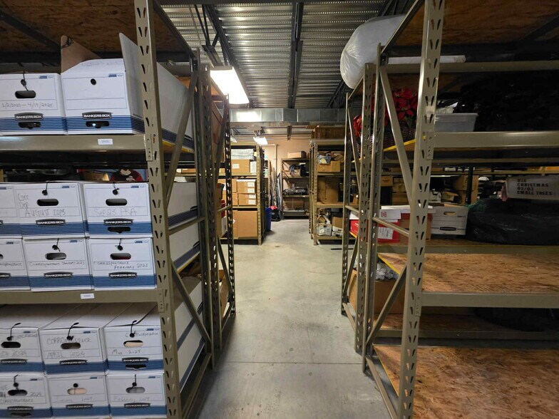 More Photos Of 11717 IL-37, Marion Flex For Sale