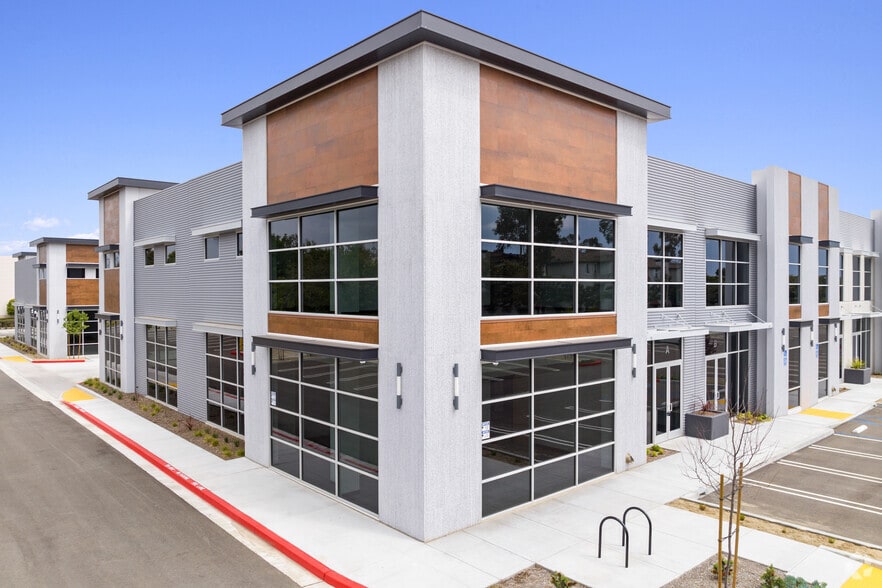 More Photos Of 1400 Graves Ave, Oxnard Distribution For Lease